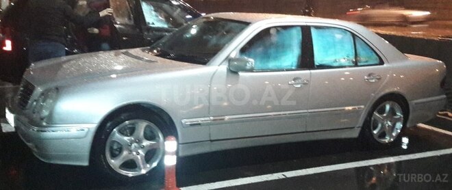 Mercedes E 200 2001, 190,000 km - 2.0 l - Bakı