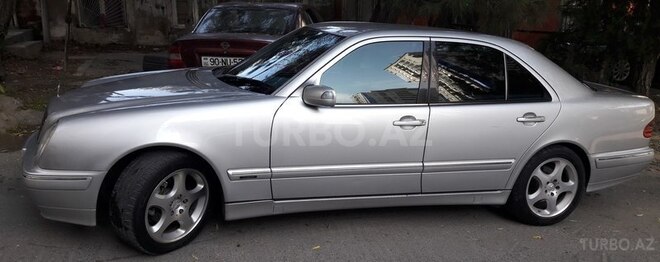 Mercedes E 200 2001, 190,000 km - 2.0 l - Bakı