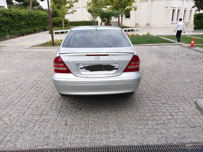 Mercedes C 240 2000, 258,352 km - 2.4 l - Bakı