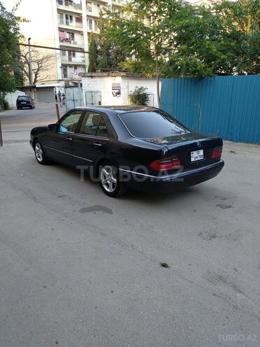 Mercedes E 320 1999, 279,000 km - 3.2 l - Bakı