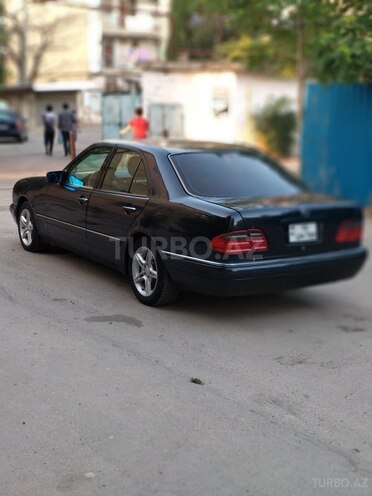 Mercedes E 280 1998, 279,000 km - 3.2 l - Bakı