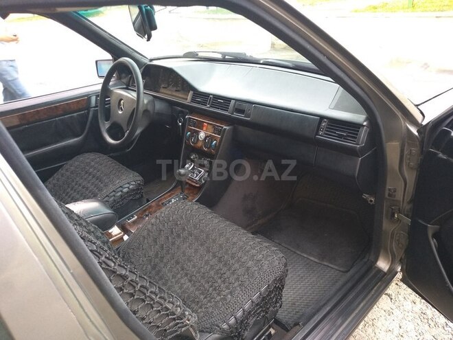 Mercedes E 260 1986, 400,000 km - 2.6 l - Bakı