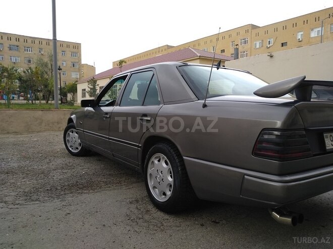 Mercedes E 260 1986, 400,000 km - 2.6 l - Bakı
