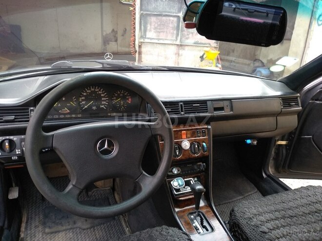Mercedes E 260 1986, 400,000 km - 2.6 l - Bakı