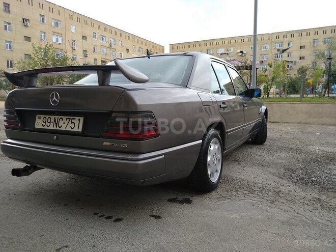 Mercedes E 260 1986, 400,000 km - 2.6 l - Bakı