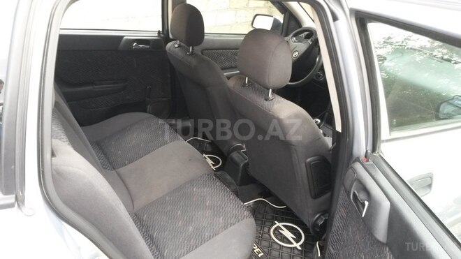 Opel Astra 2001, 315,000 km - 1.6 l - Qusar