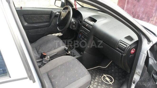 Opel Astra 2001, 315,000 km - 1.6 l - Qusar