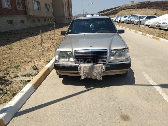 Mercedes E 220 1993, 384,324 km - 0.2 л - Bakı