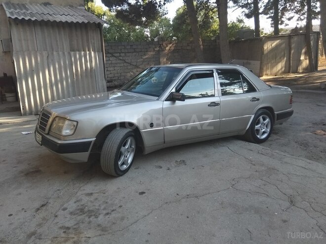 Mercedes E 220 1993, 384,324 km - 0.2 л - Bakı