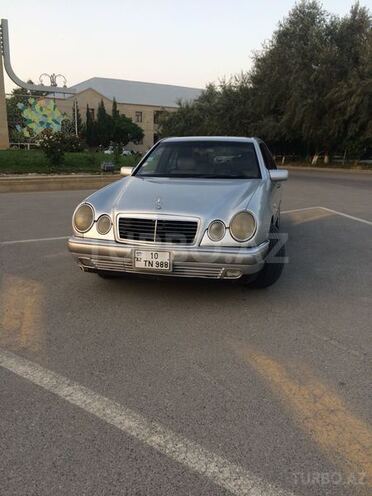 Mercedes E 230 1995, 402,000 km - 2.3 l - Sumqayıt