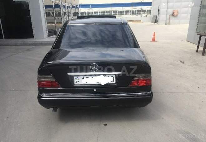 Mercedes E 220 1994, 350,000 km - 2.2 л - Bakı