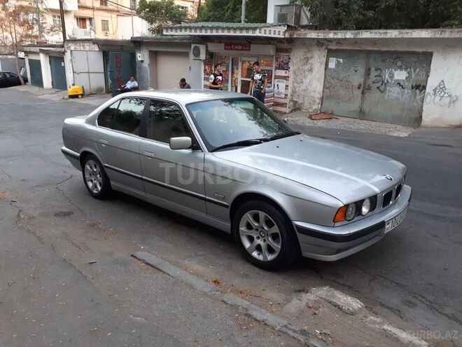 BMW 525 1995, 300,000 km - 2.5 л - Bakı