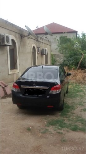 Mitsubishi Attrage 2014, 98,000 km - 1.2 л - Bakı