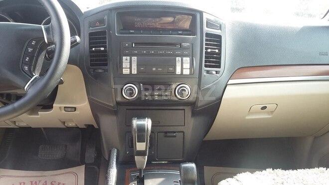 Mitsubishi Pajero 2007, 182,000 km - 3.0 l - Gəncə
