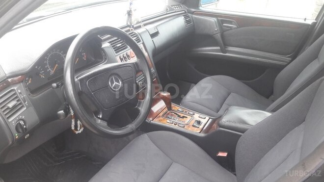 Mercedes E 320 1999, 370,000 km - 3.2 l - Bakı