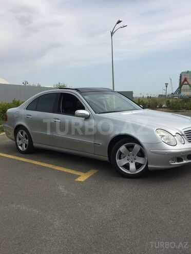 Mercedes E 220 2002, 230,000 km - 2.2 l - Sumqayıt
