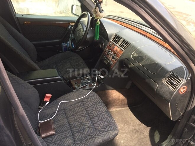 Mercedes C 180 1995, 366,000 km - 1.8 l - Bakı
