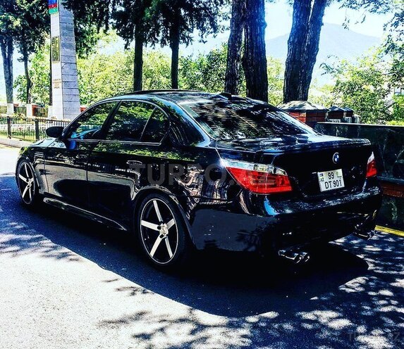 BMW 530 2008, 178,000 km - 3.0 l - Zaqatala