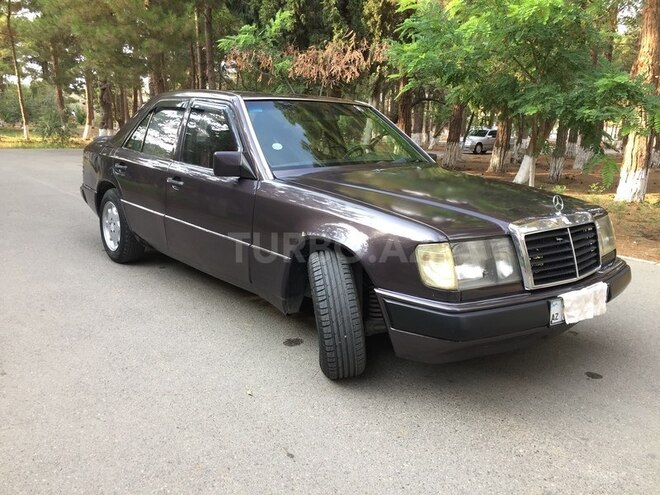 Mercedes E 200 1991, 375,000 km - 2.0 l - Sumqayıt