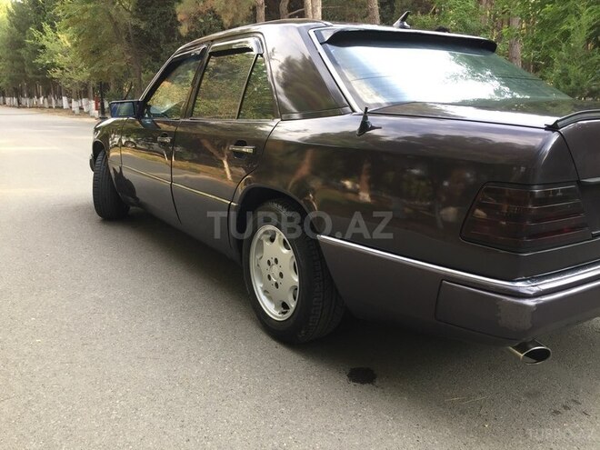 Mercedes E 200 1991, 375,000 km - 2.0 l - Sumqayıt