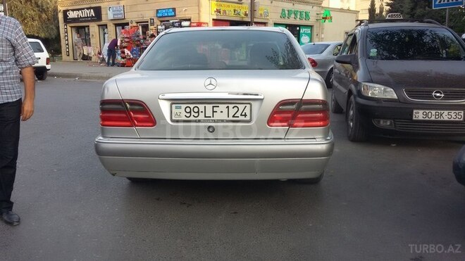 Mercedes E 230 1996, 451,000 km - 2.3 л - Bakı