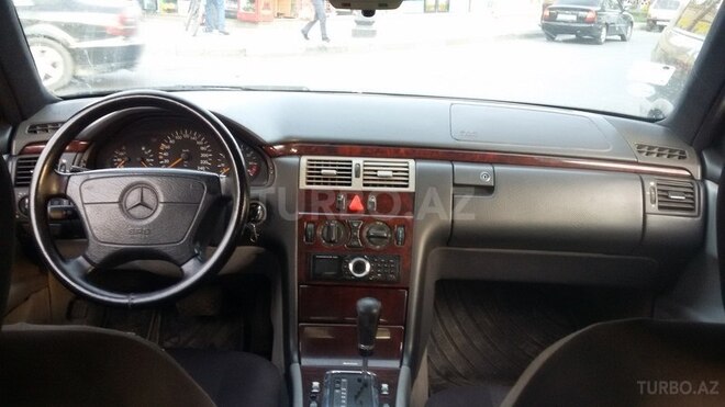 Mercedes E 230 1996, 451,000 km - 2.3 л - Bakı