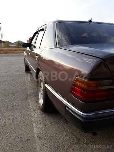 Mercedes E 200 1991, 565,000 km - 2.0 l - Bakı