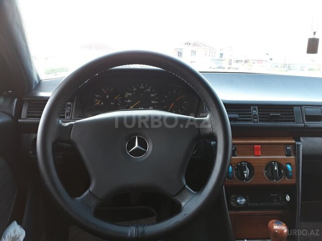 Mercedes E 200 1991, 565,000 km - 2.0 l - Bakı