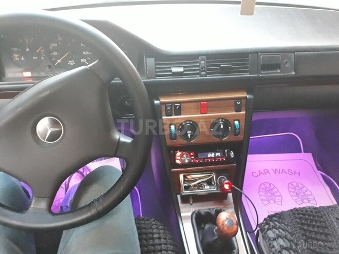 Mercedes E 200 1991, 565,000 km - 2.0 l - Bakı