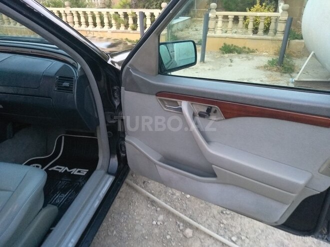 Mercedes C 220 1995, 300,000 km - 2.2 l - Bakı