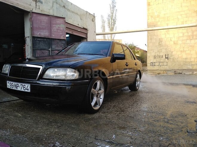 Mercedes C 220 1995, 300,000 km - 2.2 l - Bakı