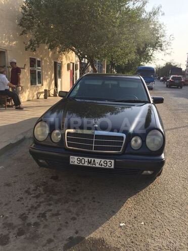 Mercedes E 240 1998, 230,000 km - 2.4 l - Bakı