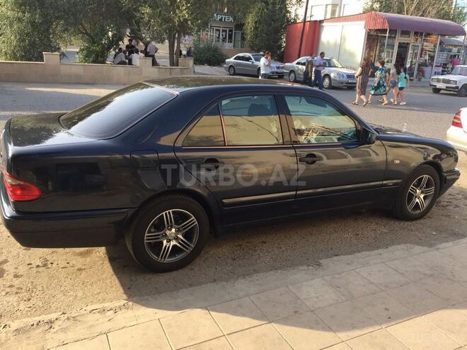 Mercedes E 240 1998, 230,000 km - 2.4 l - Bakı