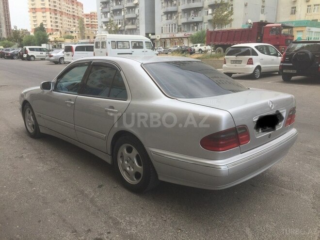 Mercedes E 240 2000, 247,648 km - 2.4 л - Bakı