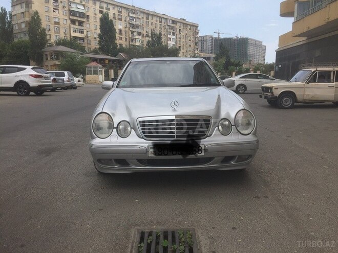 Mercedes E 240 2000, 247,648 km - 2.4 л - Bakı