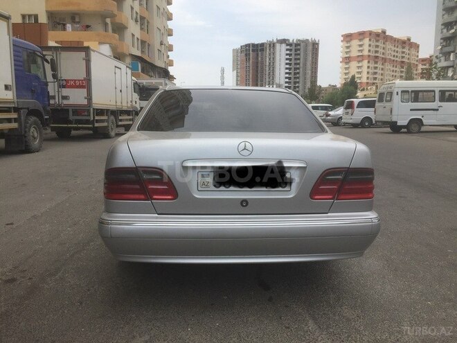 Mercedes E 240 2000, 247,648 km - 2.4 л - Bakı