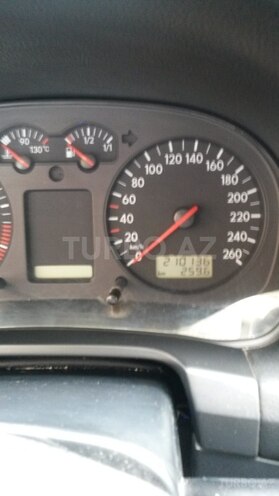 Volkswagen Golf 2000, 210,000 km - 1.6 l - Bakı