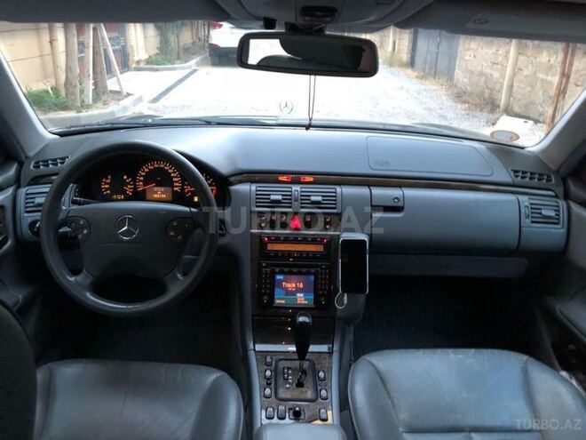 Mercedes E 430 1999, 169,000 km - 4.3 l - Bakı