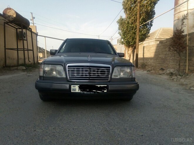 Mercedes E 200 1995, 11,700 km - 2.0 l - Bakı