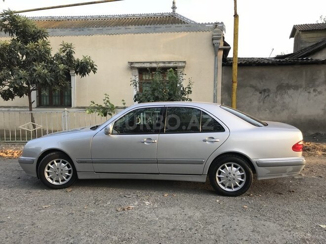 Mercedes E 240 1999, 144,000 km - 2.4 l - Gəncə