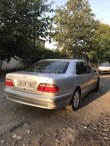 Mercedes E 240 1999, 144,000 km - 2.4 l - Gəncə