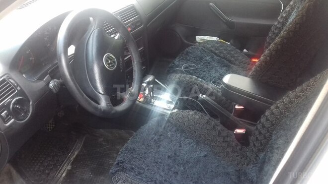 Volkswagen Jetta 1999, 220,000 km - 2.0 l - Bakı