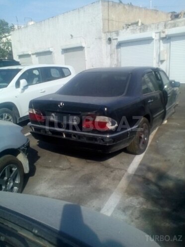 Mercedes E 230 1995, 35,000 km - 2.3 л - Bakı