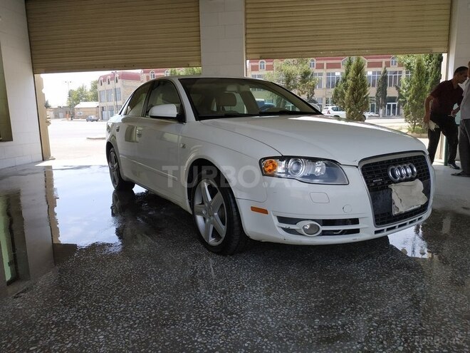 Audi A4 2005, 229,352 km - 2.0 l - Gəncə