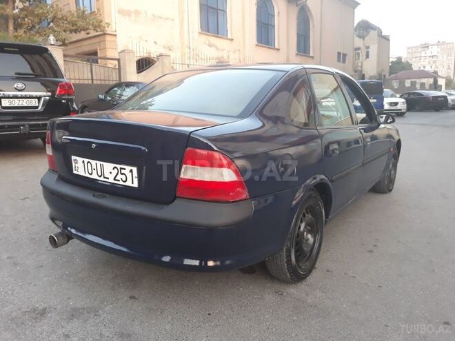Opel Vectra 1996, 262,000 km - 1.8 l - Bakı