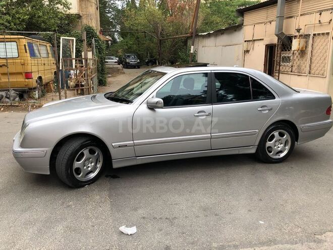 Mercedes E 280 2001, 216,000 km - 2.8 l - Bakı