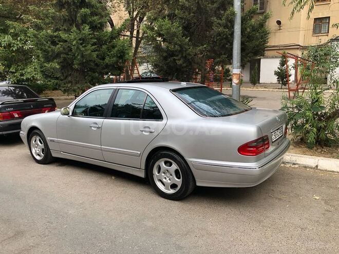Mercedes E 280 2001, 216,000 km - 2.8 l - Bakı