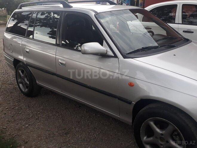 Opel Astra 1998, 356,236 km - 0.1 l - Qazax