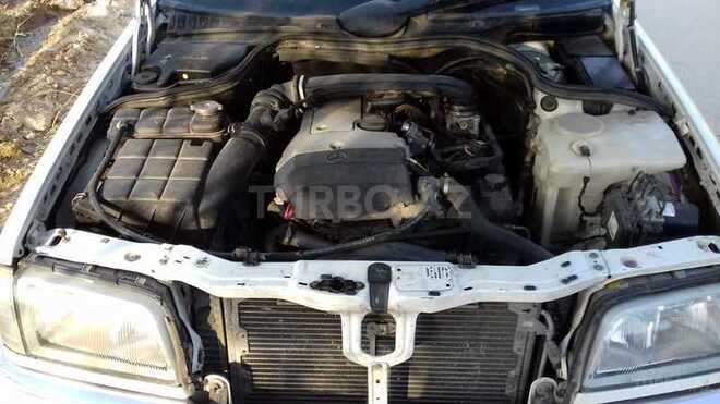 Mercedes C 230 2000, 240,000 km - 2.3 l - Bakı