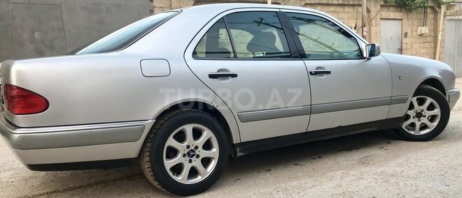 Mercedes E 230 1996, 395,000 km - 2.3 l - Bakı